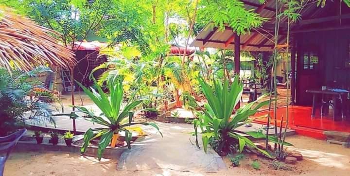 Naaval Beach Villa & Rooms Batticaloa ภายนอก รูปภาพ
