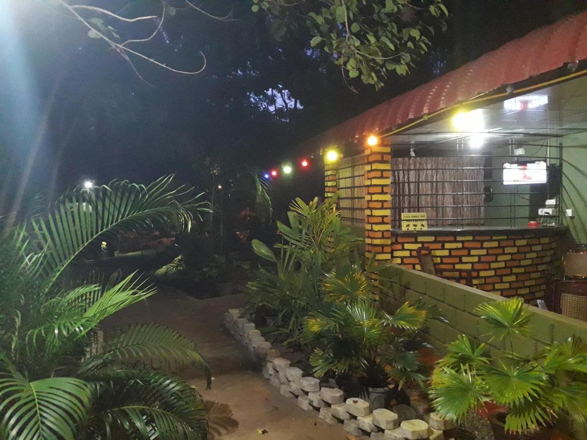 Naaval Beach Villa & Rooms Batticaloa ภายนอก รูปภาพ